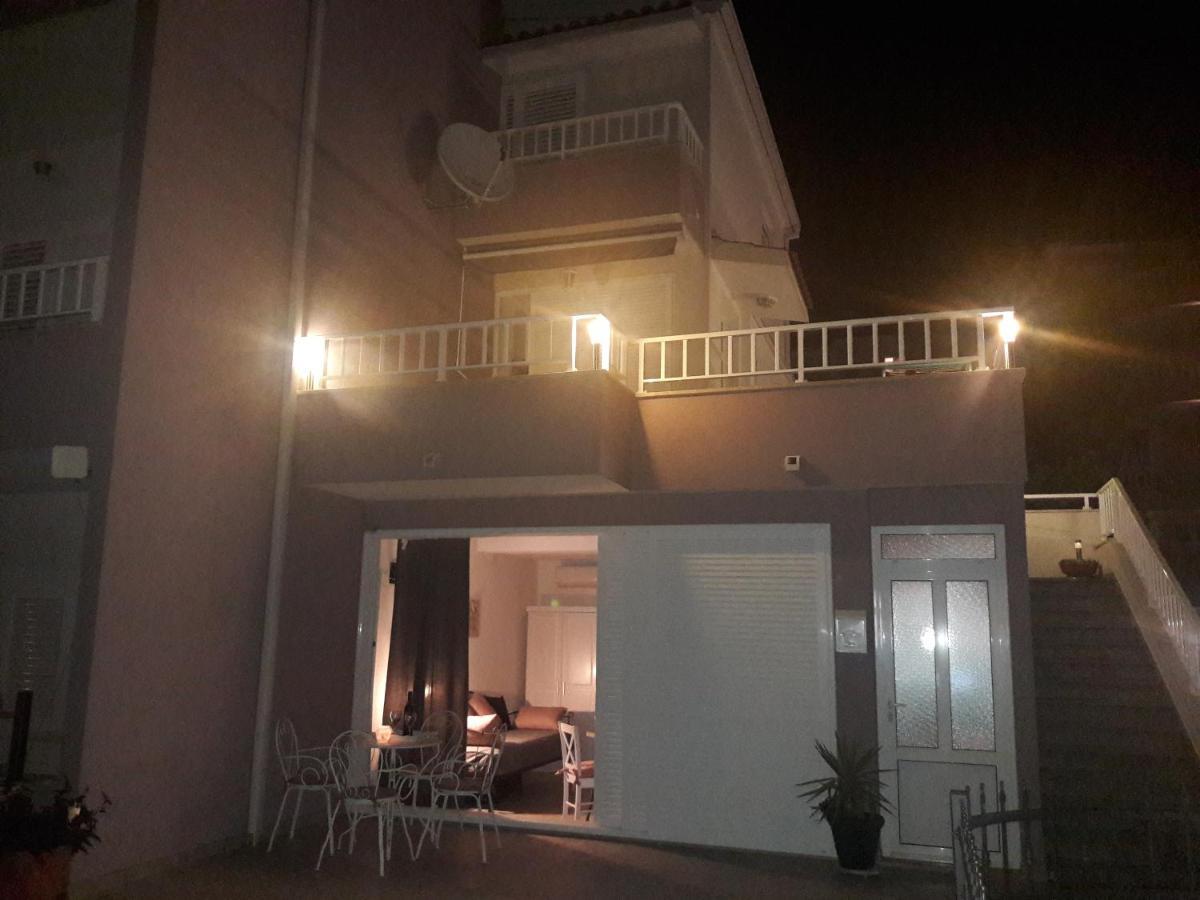 Nessa & Meli Apartment Makarska Exterior photo